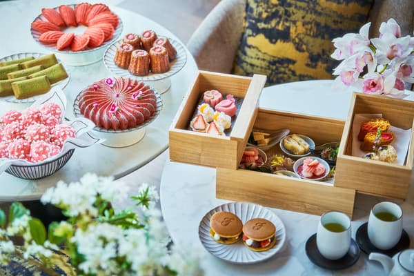 樱花和樱桃圣代