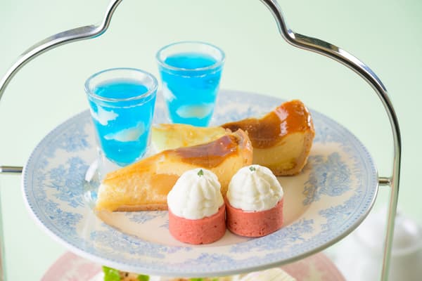 Seasonal cheesecake, which changes monthly