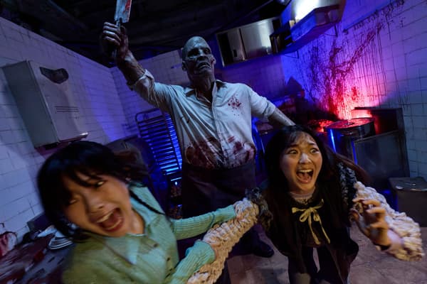 Atraksi Resident Evil Requiem: The Dive