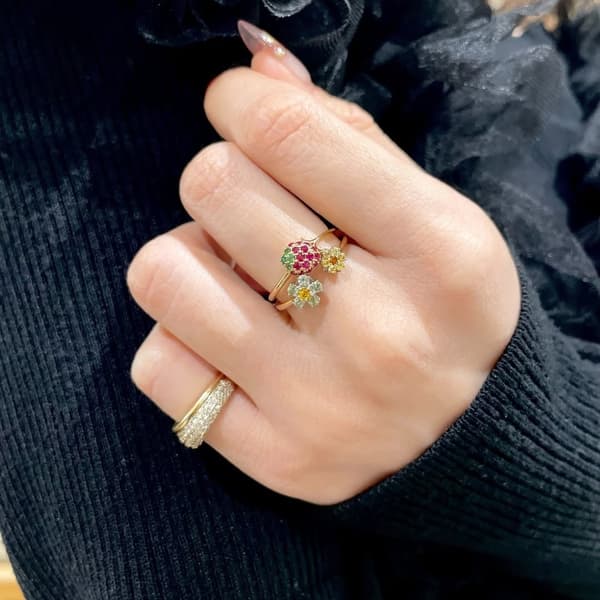 与草莓珠宝搭配