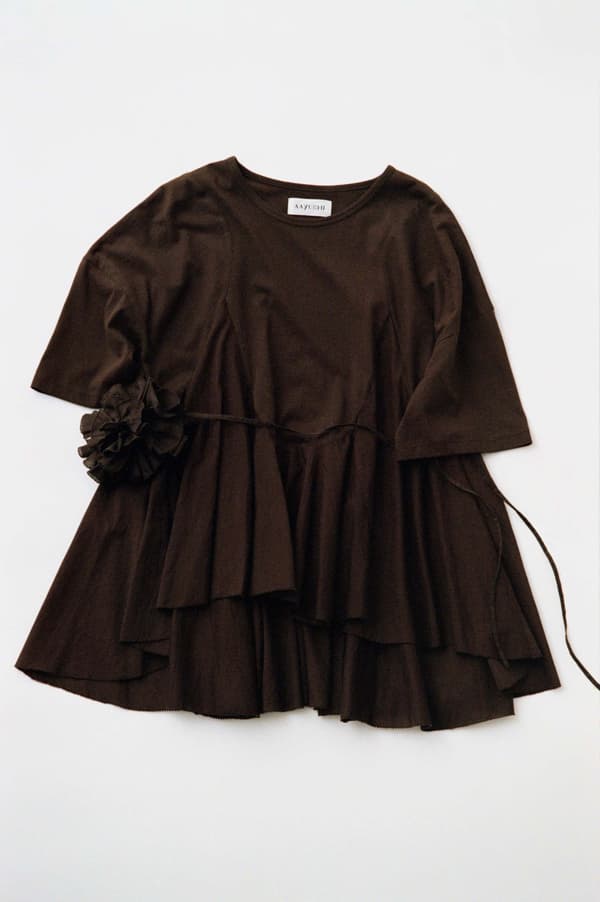 ชุดเดรสแขนครึ่ง Volume Flare AAYUSHI for SALON