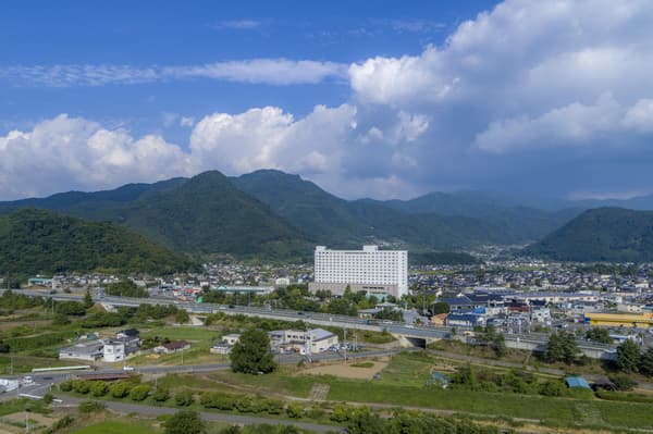 長野松代度假溫泉美居酒店