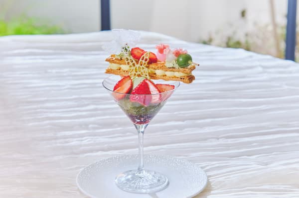 草莓抹茶千層派聖代（加點特別甜點）