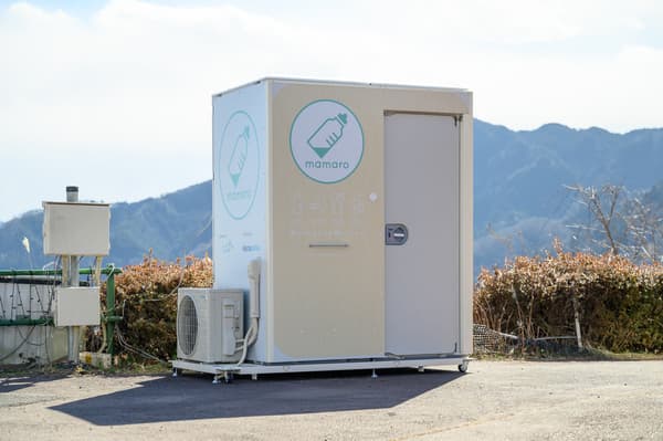 便于婴儿车通行的布局及家庭优先座位