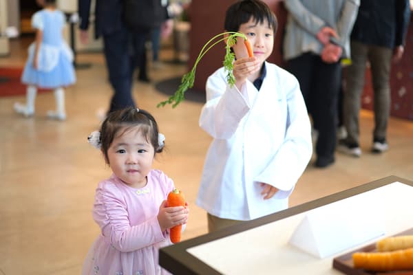 家庭一起參加食物問答活動