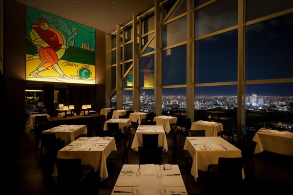 Dining room at New York Grill