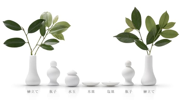 Traditional 7-piece set in unbreakable materials