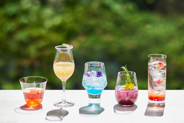 表达鲜花颜色的无酒精鸡尾酒