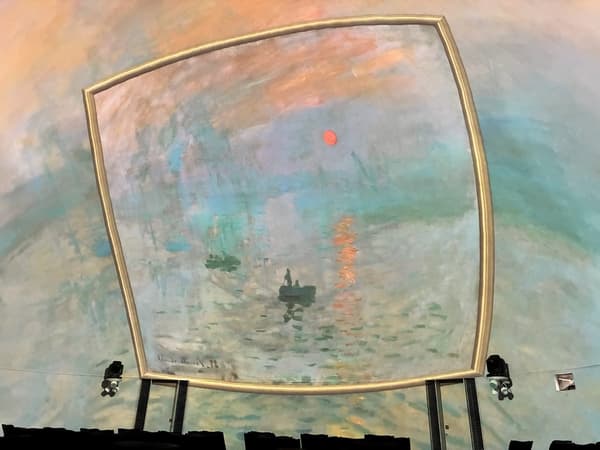 Mahakarya Monet diproyeksikan di seluruh kubah