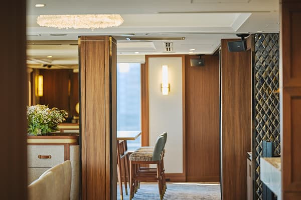 光与海的精致空间，搭配洲际俱乐部独有的优质服务