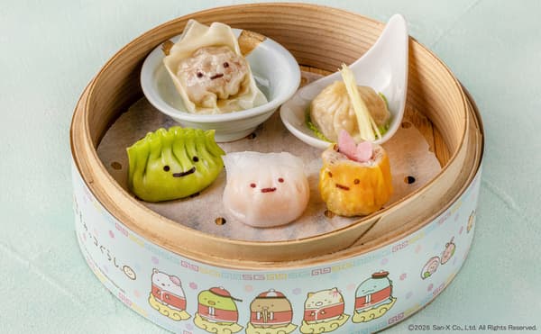 五种点心：蒸云吞、小笼包、广式烧卖、虾饺和翡翠饺子