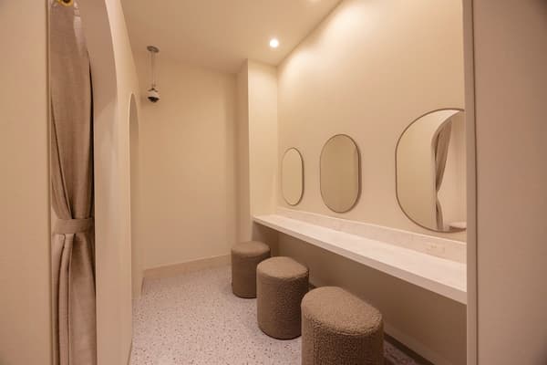 Powder room image