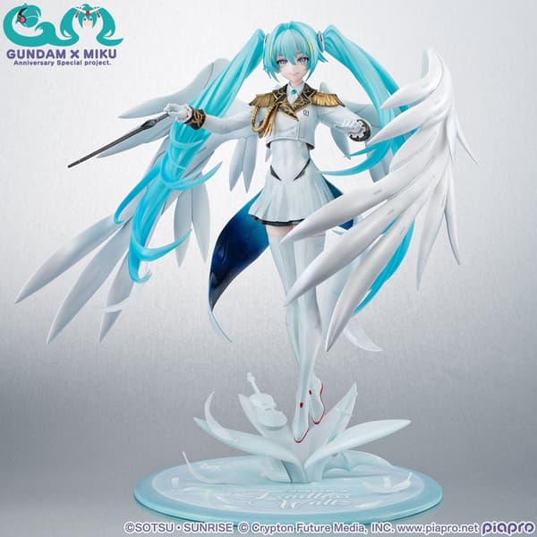 Gundam 45th Anniversary × Hatsune Miku Collaboration Figure