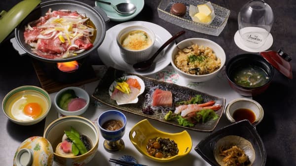 Cena: un kaiseki creativo de temporada que presenta la generosidad de las montañas y el mar de Aomori