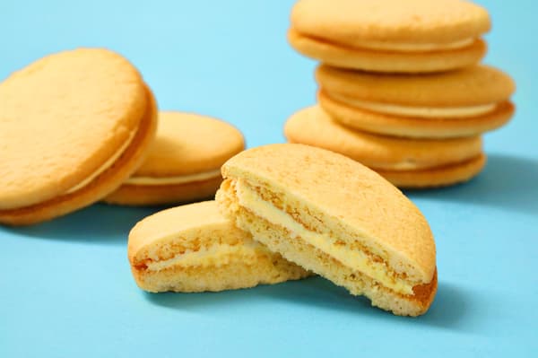 Pastel Milk Caramel close-up