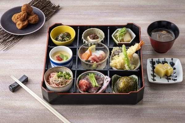 Ume no Tokusen Bento