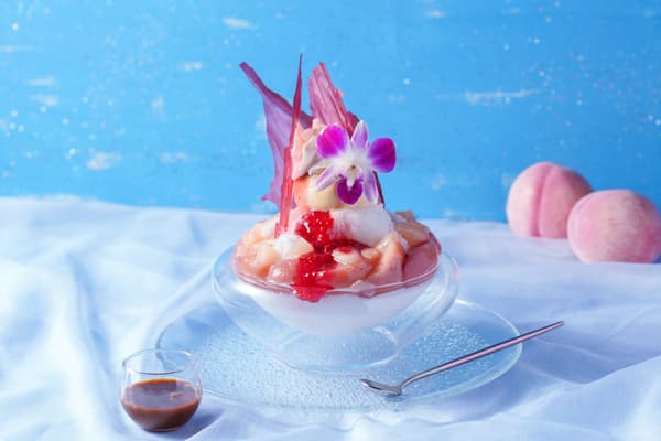 仙台威斯汀酒店 Lounge & Bar Horizon 的 Momo-Puri Kori 刨冰