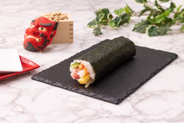 使用6種海鮮的海鮮恵方巻！