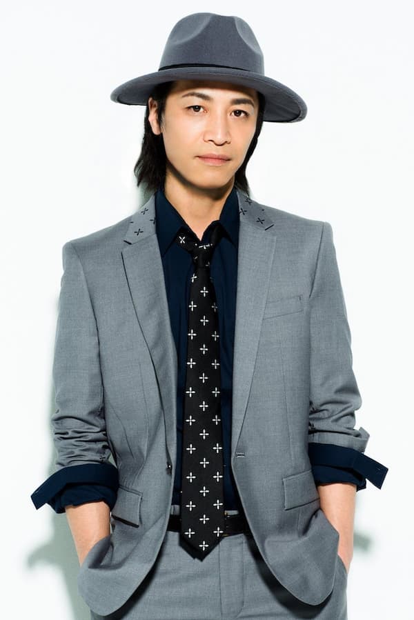 Kosuke Toriumi as Mikazuki Munechika