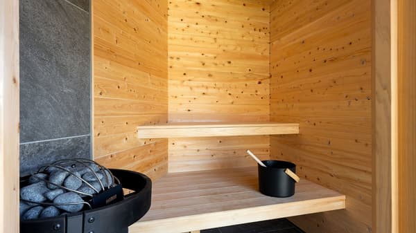 Di dalam sauna