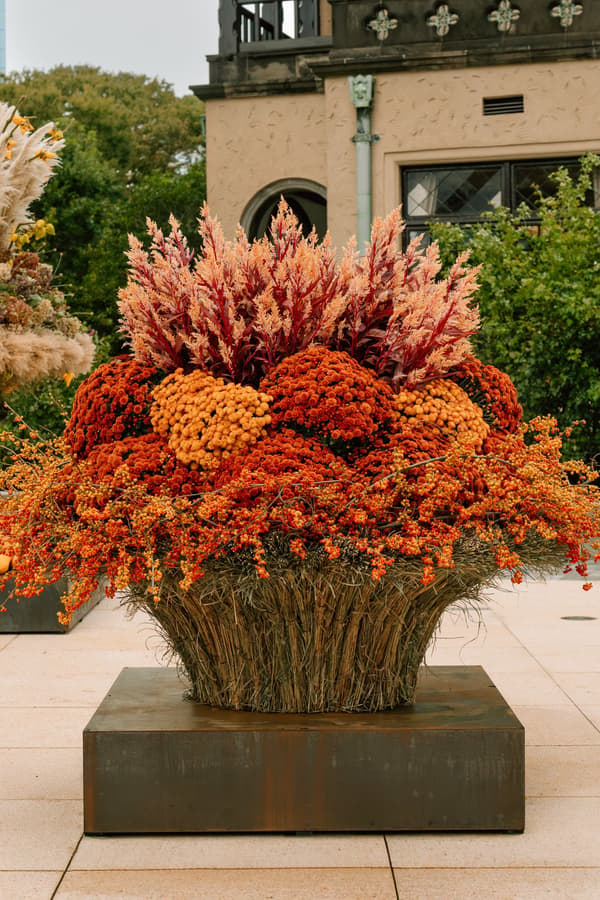 Flower installation