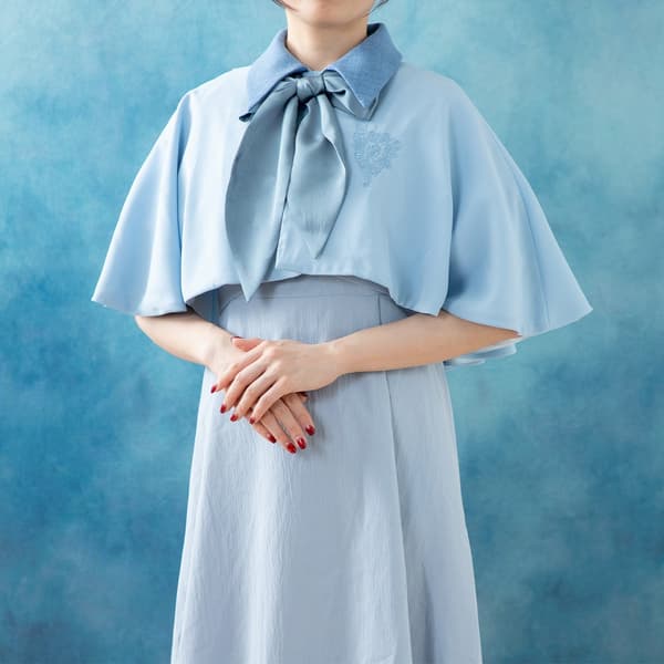 해리포터 보바통 케이프 착용 모습