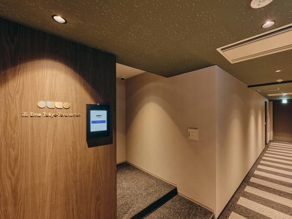 Indoor Entrance / Check-in Tablet