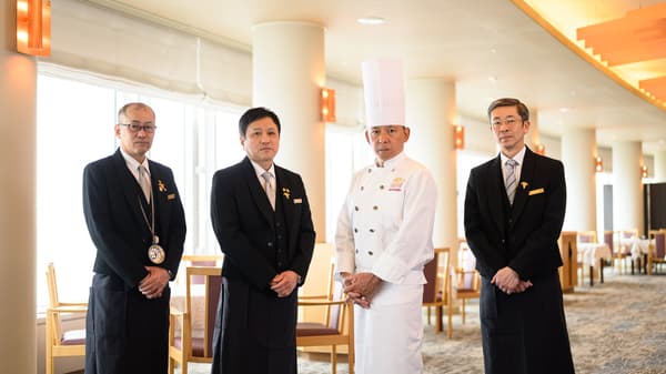 新富良野王子大飯店主廚小川守哉與資深侍酒師