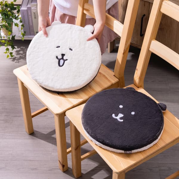Monochrome Seat Cushion detail