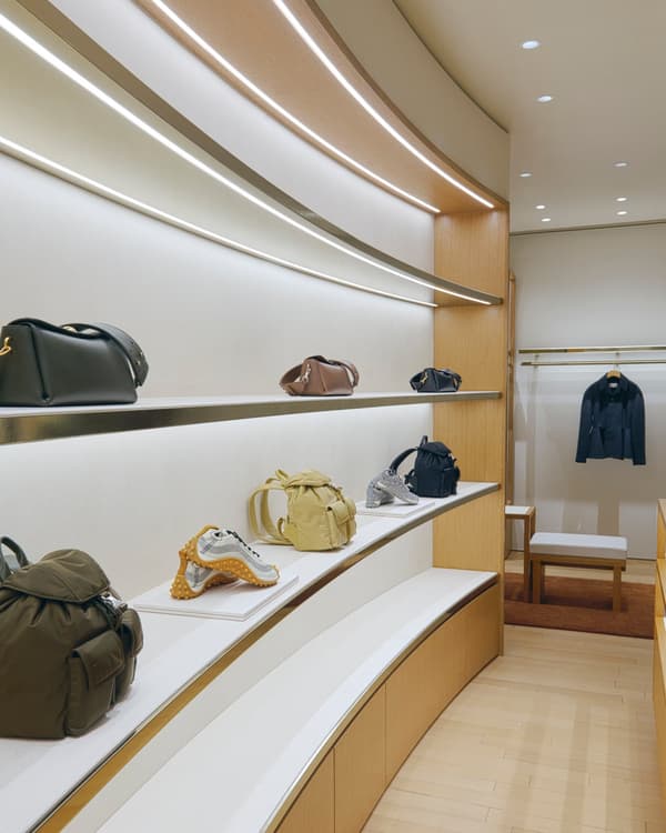 焕新后的精品店室内