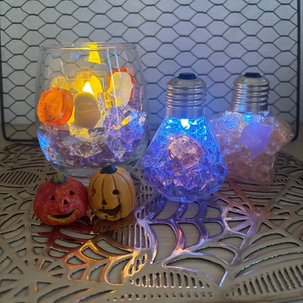 Barang kerajinan tangan lokakarya Halloween 2