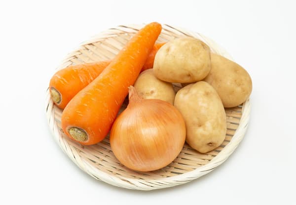 Vegetable-grabbing experience at MARK IS Minato Mirai