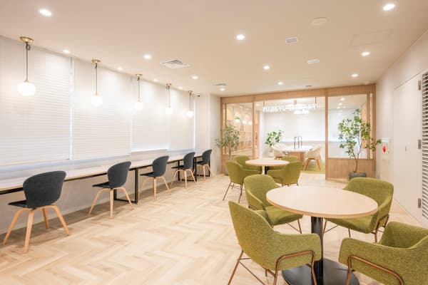 LIBRARY CAFÉ 空間