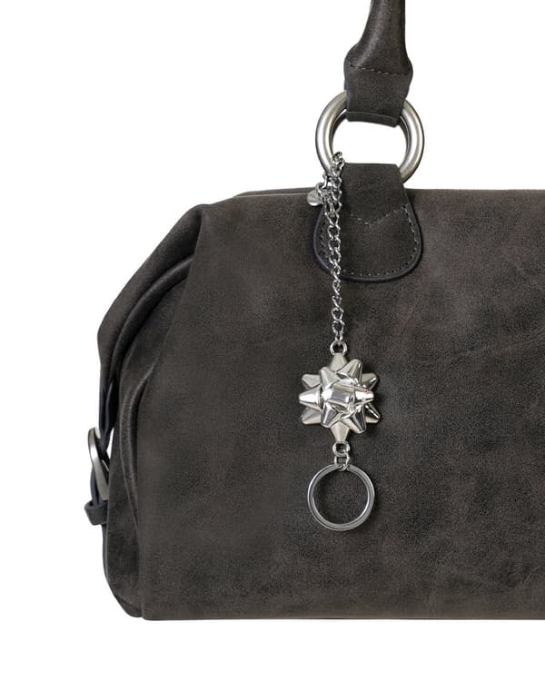 Rosette Key Ring in Silver