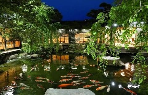 The grounds of Tsukiji Jisaku