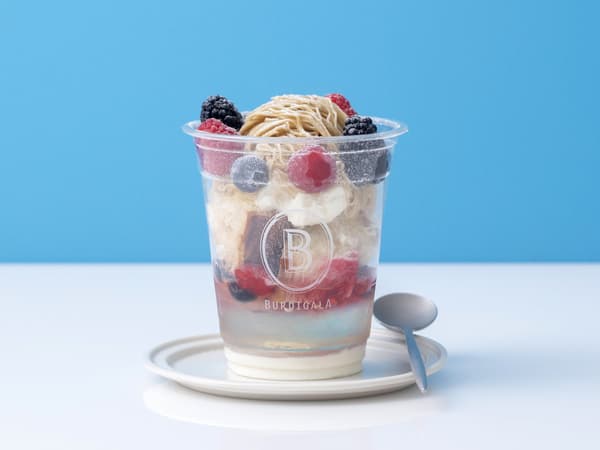 Chilled Berry Mont Blanc Parfait ¥1,296 / BURDIGALA TOKYO