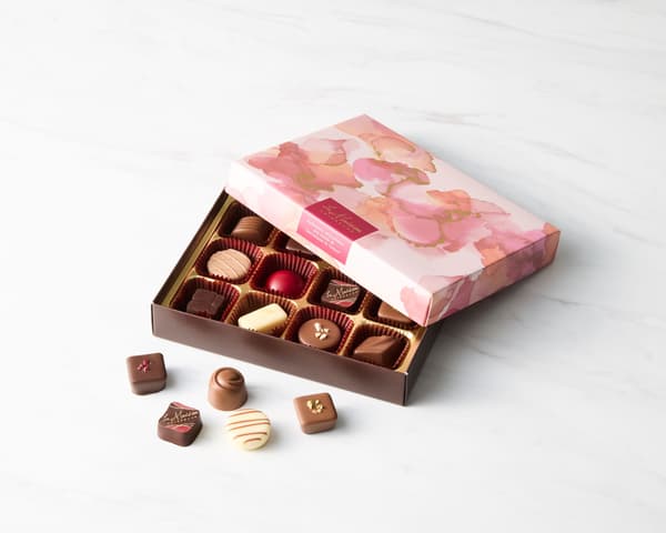 Shirokane Chocolat 12 pieces ¥2,160 (tax included)