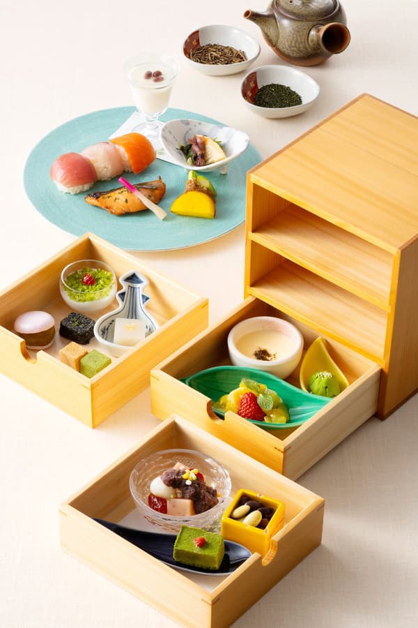 Garden Dining Kanraku三层木盒日式下午茶套餐