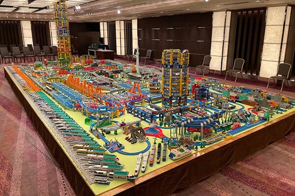 巨型普乐路路立体模型