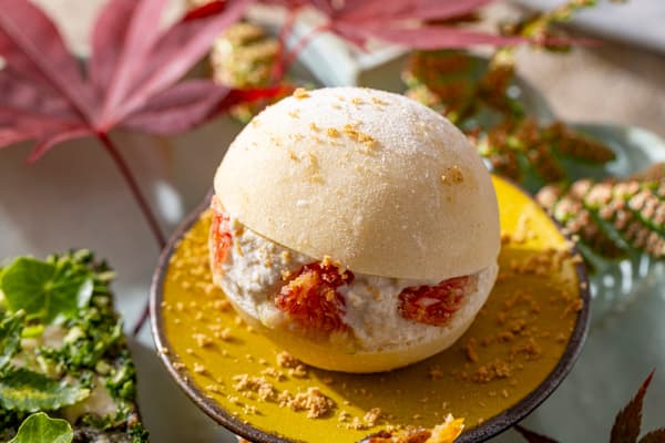 Fig and sesame tofu cream maritozzo