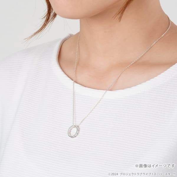 Kalung saat dipakai, foto 1