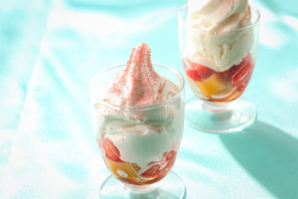 Strawberry and Pudding Mini Parfait