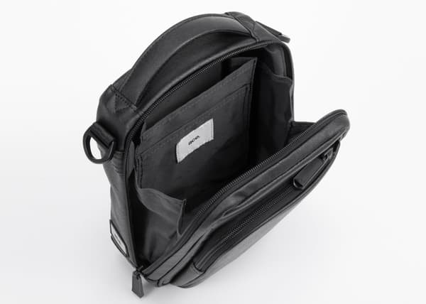 Flex Light Coat 2 shoulder bag, wide-opening main compartment
