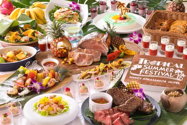 Chef Mickey Hawaiian Style Buffet at Disney Hotel