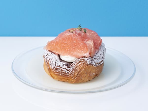 Pink Grapefruit Danish ¥584 / THE STANDARD BAKERS TOKYO