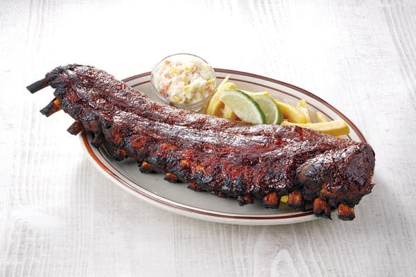 ซี่โครงหมูบาร์บีคิวเครื่องเทศ 14 ชนิดที่ World Beer Museum