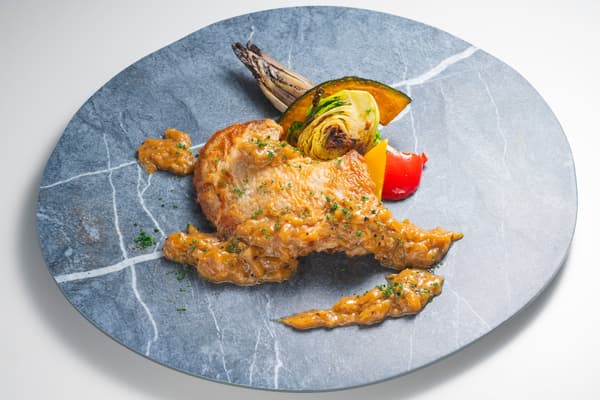 Pipi Tuna dengan Saus Lada Bawang