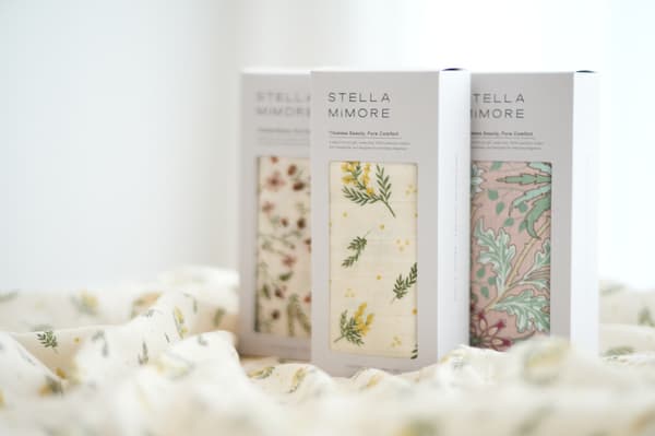 Art-inspired swaddles that add color to daily life with babies