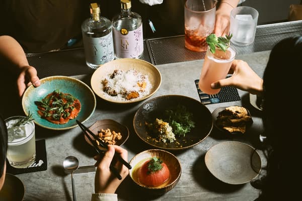 Bar & Dining Stage interior