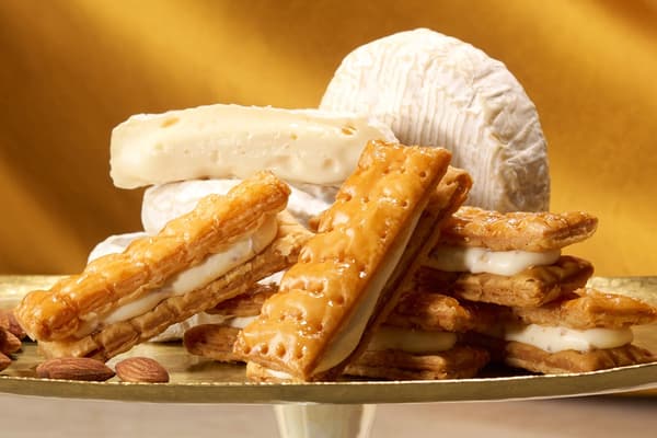 Mille-feuille [Camembert & Almond]